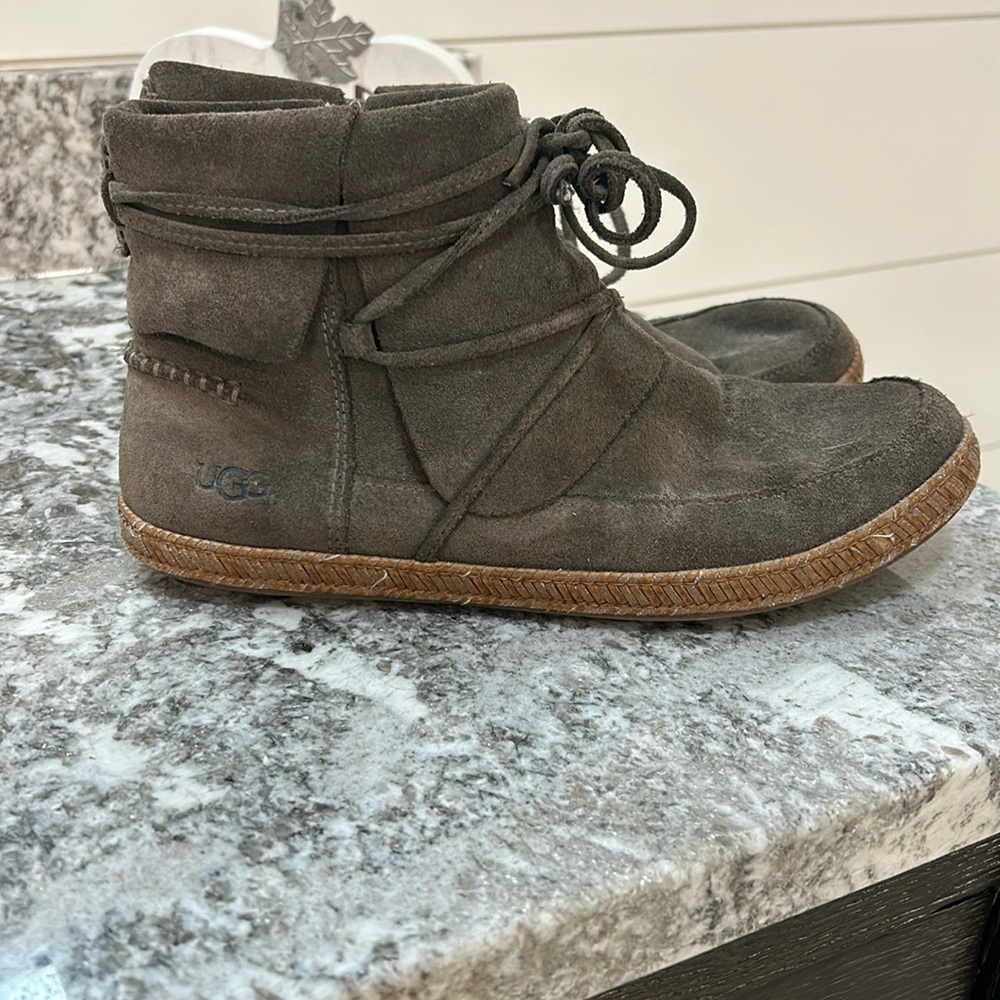 Ugg Reid moccasin bootie